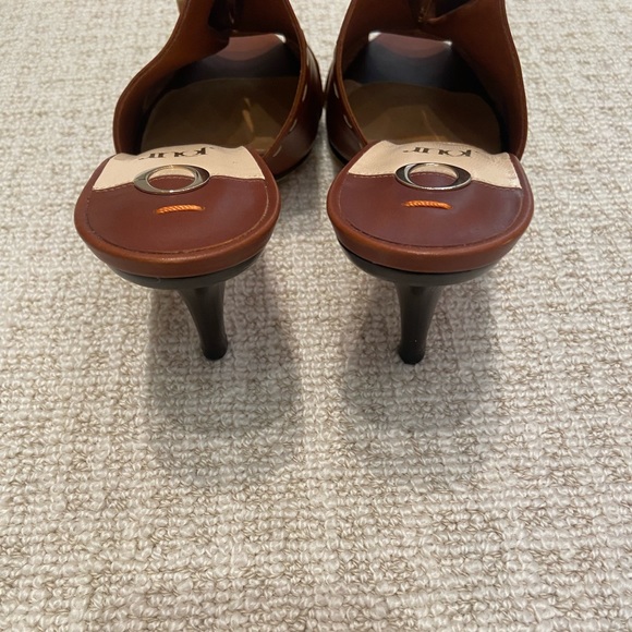 Jour brown mules with gold accent, size 7.5, brand new, never been worn - Picture 3 of 4